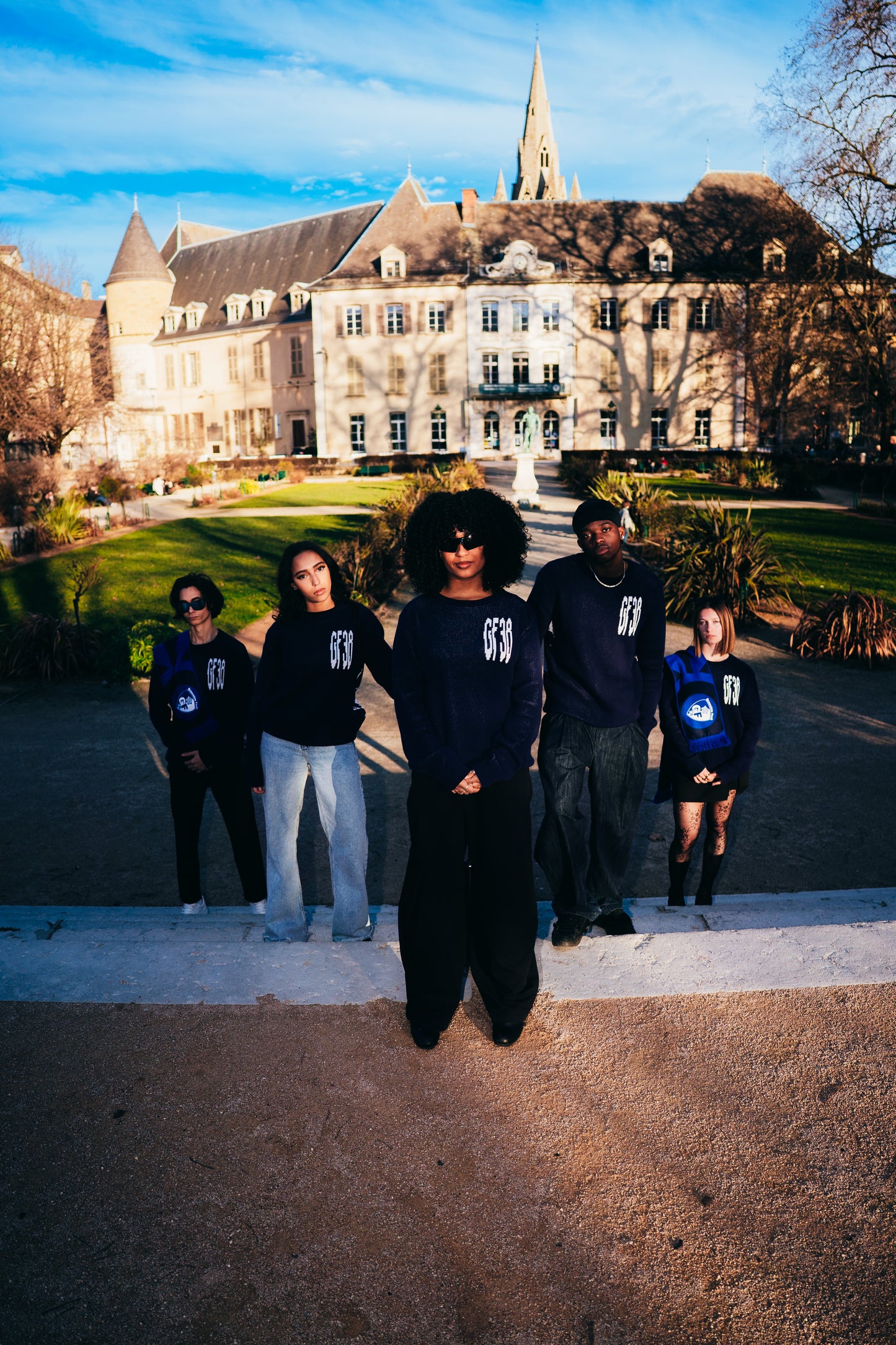 PULL TRICOT MONTAGNES GF38